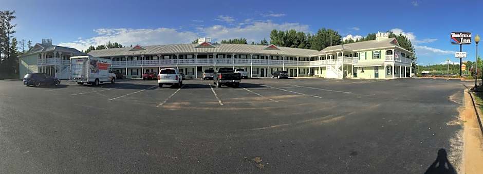 Woodstream Inn