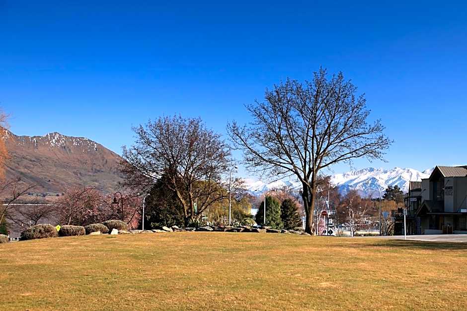 Wanaka Hotel