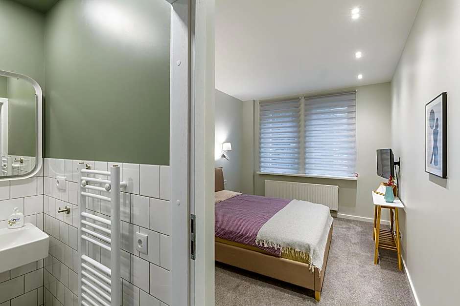 Art & Comfort Rooms