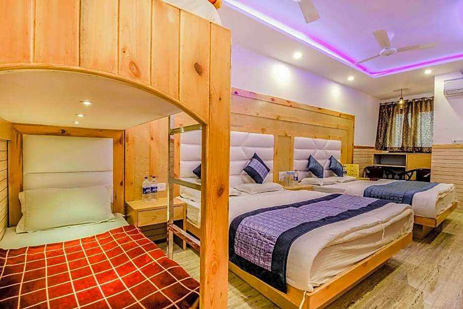 Hotel Glow Inn Paharganj-3 Mins Walk From New Delhi Railway Station