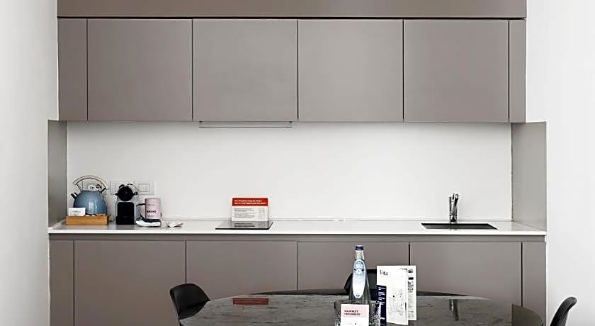 M7 Contemporary Apartments - My Extra Home