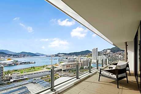 Imperial Suite, M Club lounge access, 1 Bedroom Presidential Suite, 1 King, Harbor view, Balcony