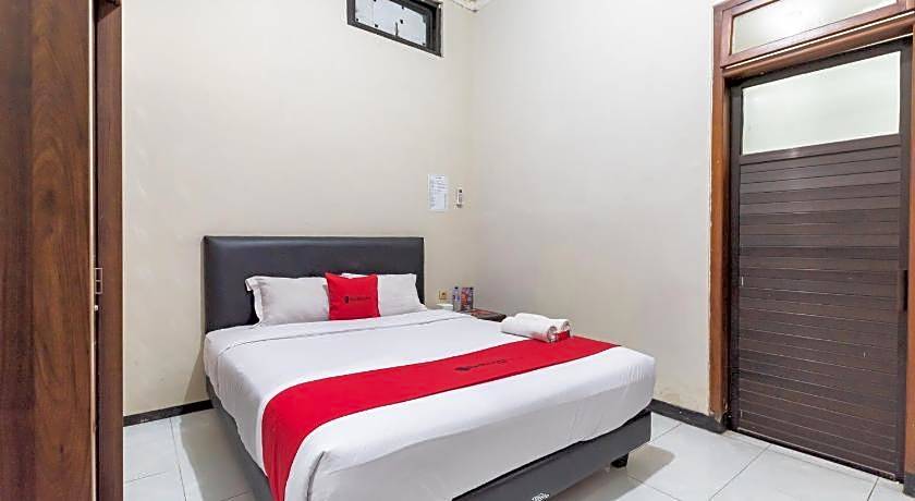 RedDoorz @ Soekarno Hatta Indah