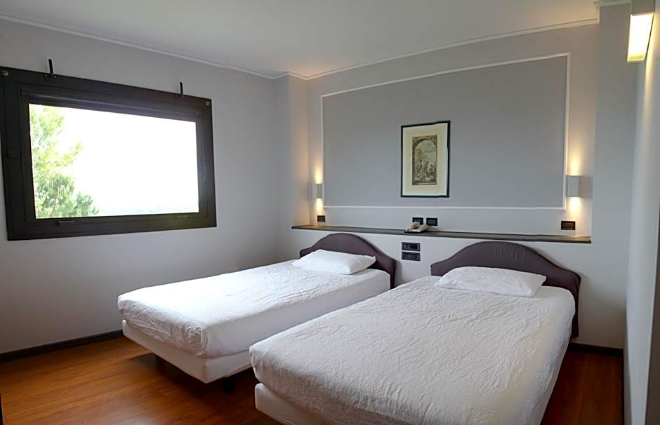 Photo 1 of 3 of Comfort 2 Beds