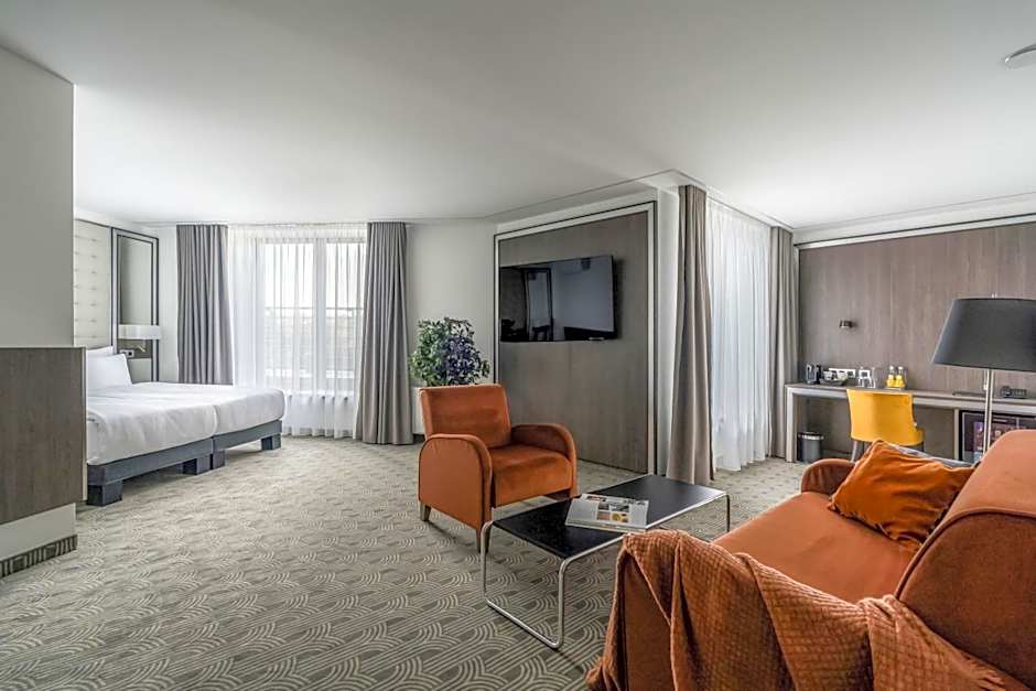 Photo 1 of 9 of Junior Suite