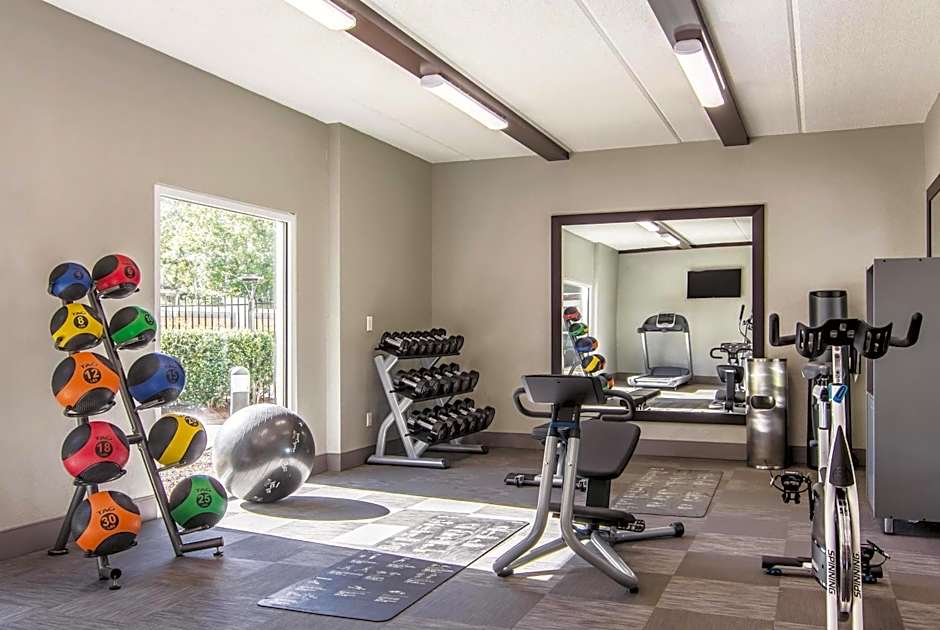 La Quinta Inn & Suites by Wyndham Atlanta Perimeter Medical Center