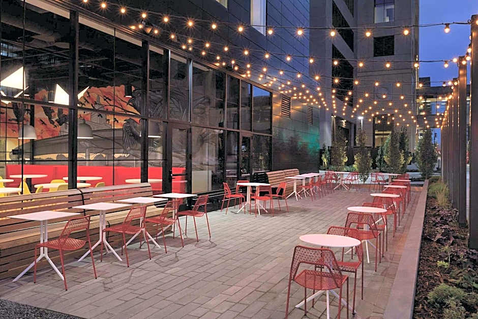 Radisson Red Minneapolis Downtown