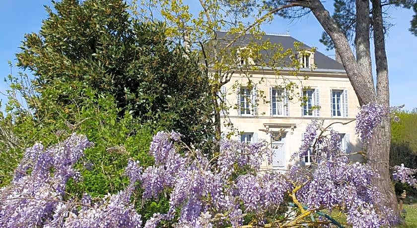 Le Logis d'Epargnes B&B and Gite