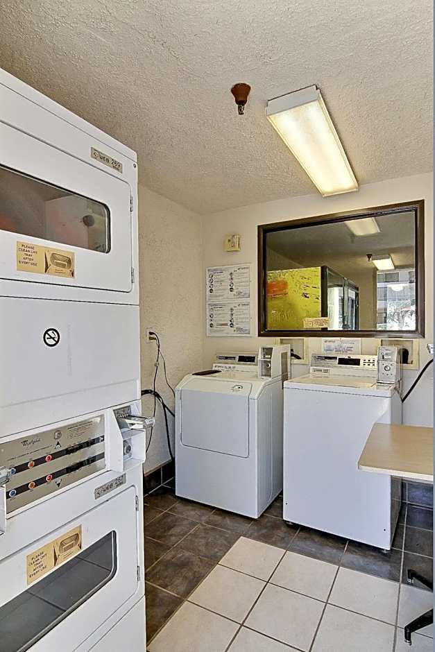 Motel 6-Thousand Oaks, CA