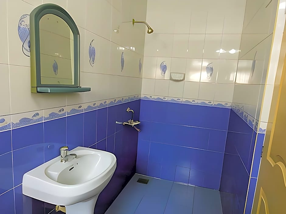 Veeniola Holiday Home