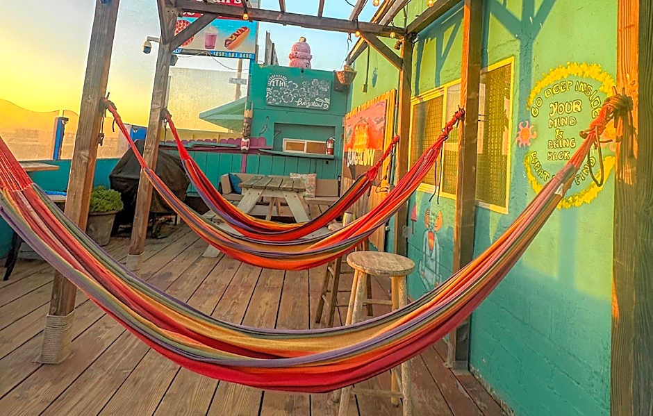 ITH Beach Bungalow Surf Hostel San Diego Adults Only