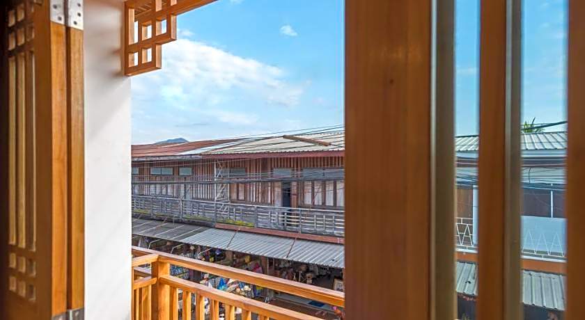 Chiangkhan River Walk Hotel