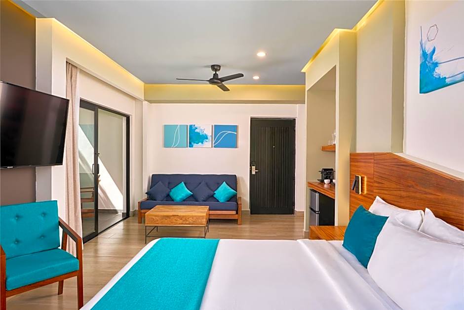 Cristalino Lagoon Front Hotel, Restaurant & Spa 