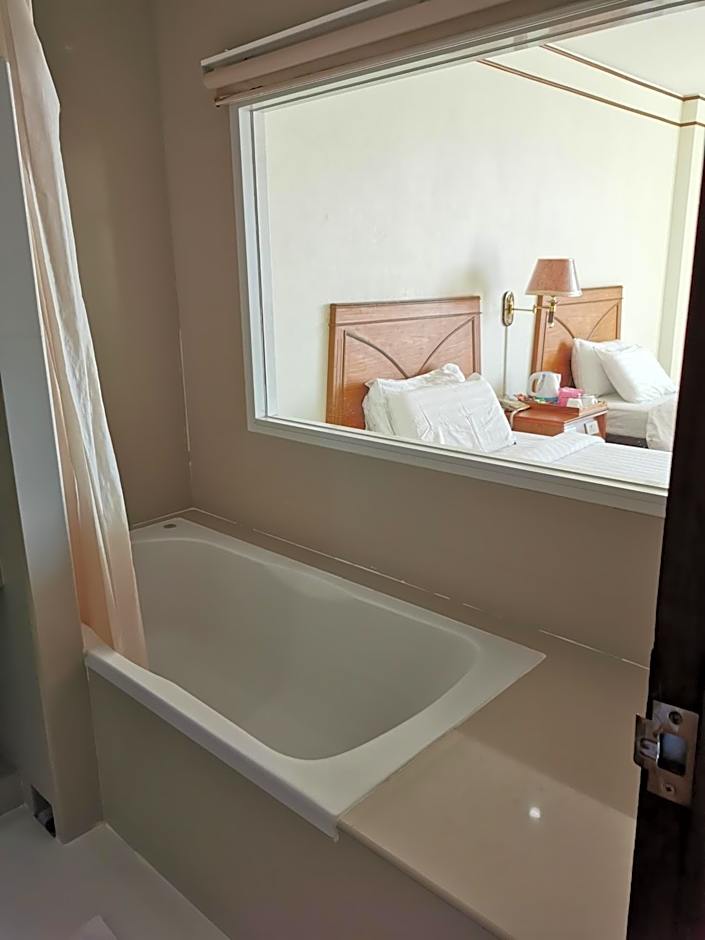 Morakot Twin Chumphon