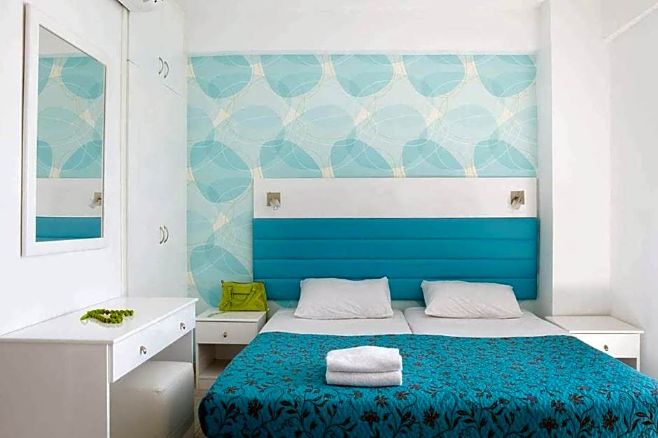 Lantiana Gardens ApartHotel