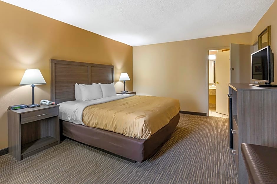 Quality Inn & Suites Hanes Mall