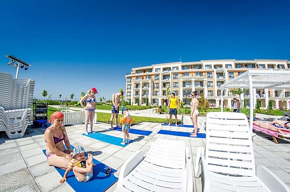 Premier Fort Cuisine - Full Board