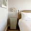 Bay Shores Peninsula Hotel