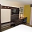 Holiday Inn Express & Suites Waterville - North By IHG