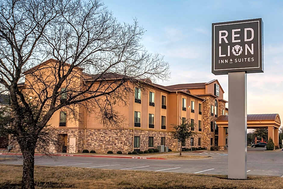 Red Lion Inn & Suites Mineral Wells
