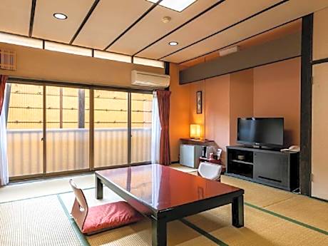 Japanese Style Room B with Shared Bathroom - Smoking