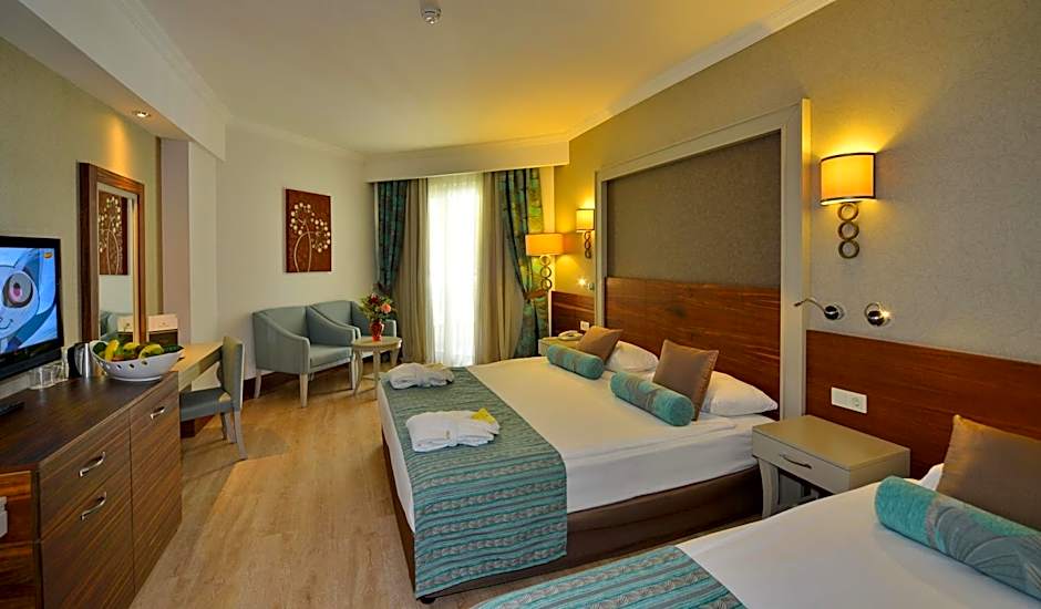 Side Crown Palace Ultra All Inclusive