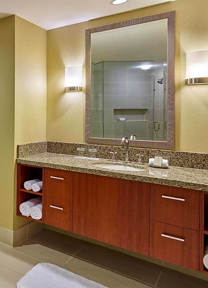 Renaissance by Marriott Las Vegas Hotel