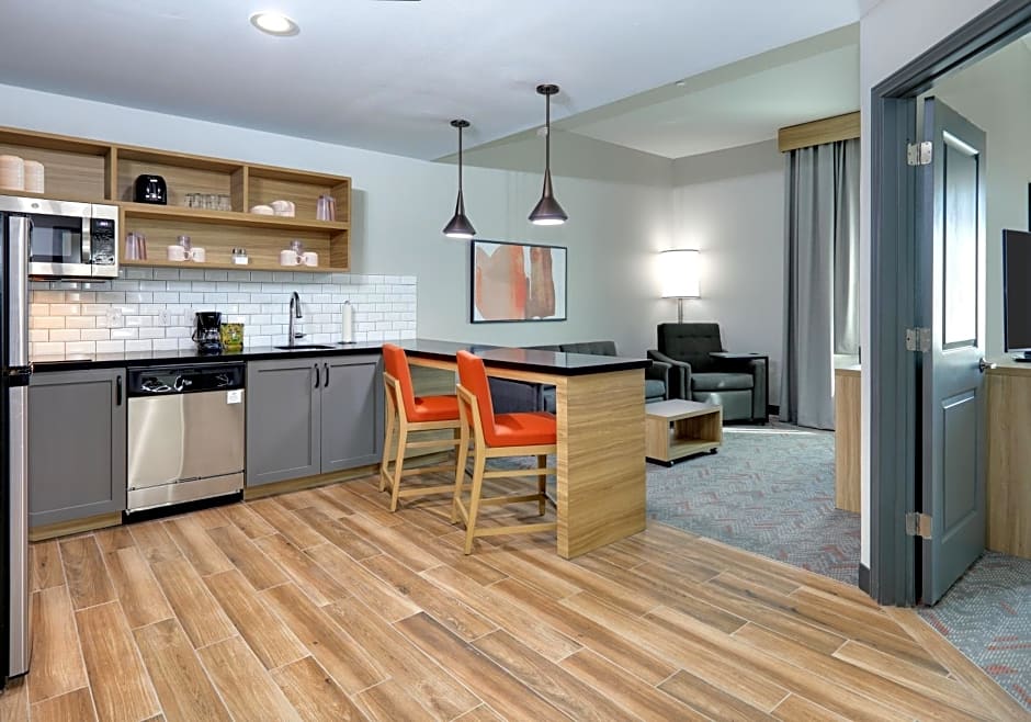 Candlewood Suites DFW West - Hurst, an IHG Hotel