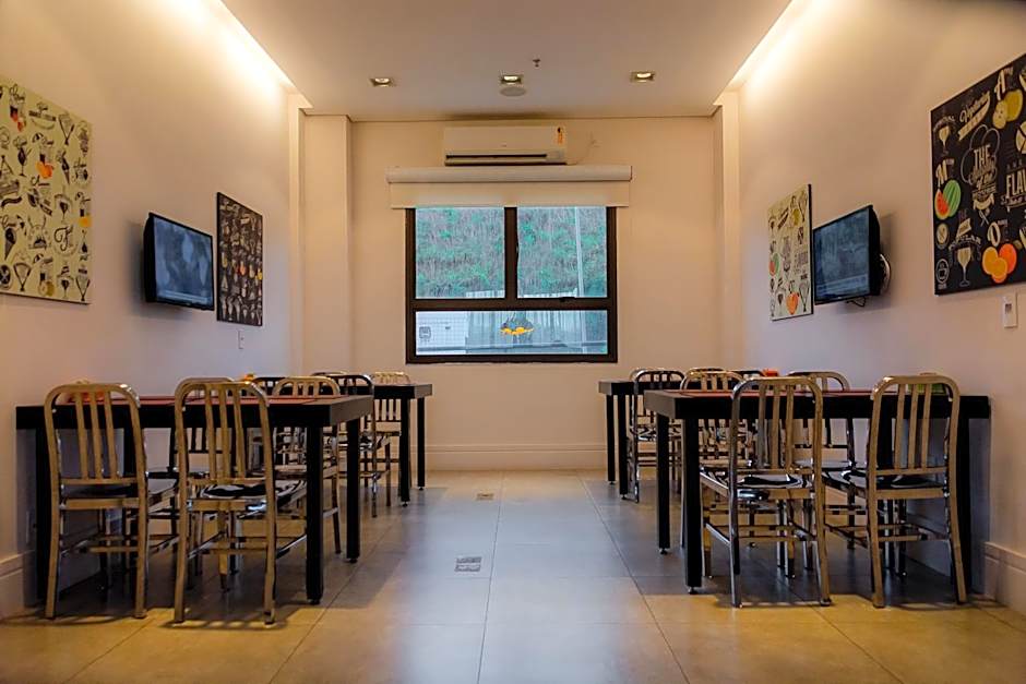 Golden Tower Shopping by Fenix Hoteis