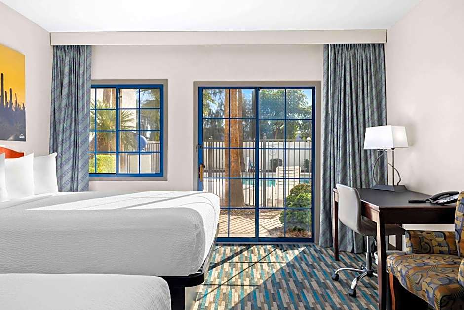 Days Inn & Suites by Wyndham Mesa Near Phoenix