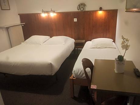 Triple Room with Private Bathroom