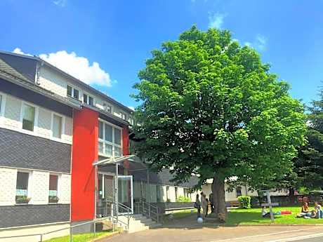Haus Rosenbaum am Rennsteig Gruppenhaus - Pension - Ferienhaus bis 50 Personen