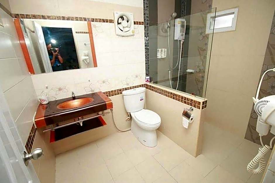 Chic Hotel Suratthani