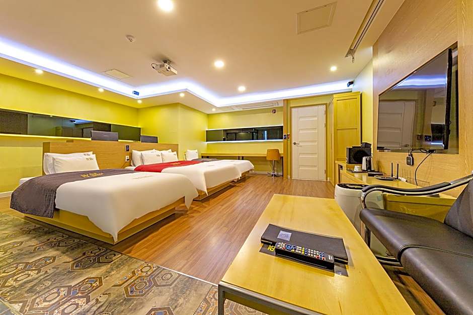 No.1 New Yorker Hotel