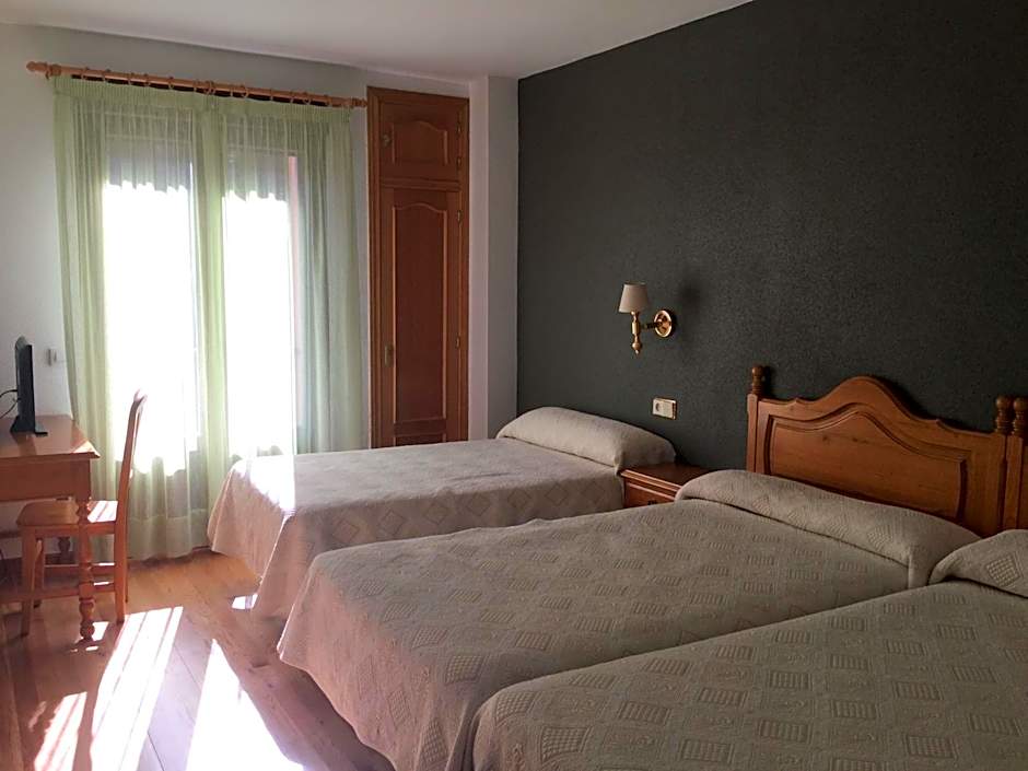 Hotel Cinco Castaños