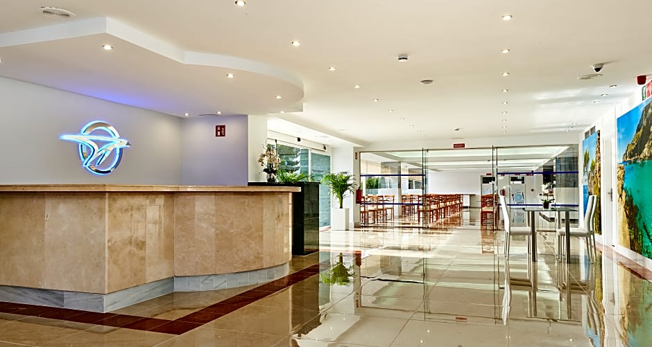 Globales Torrenova Adults Only +16