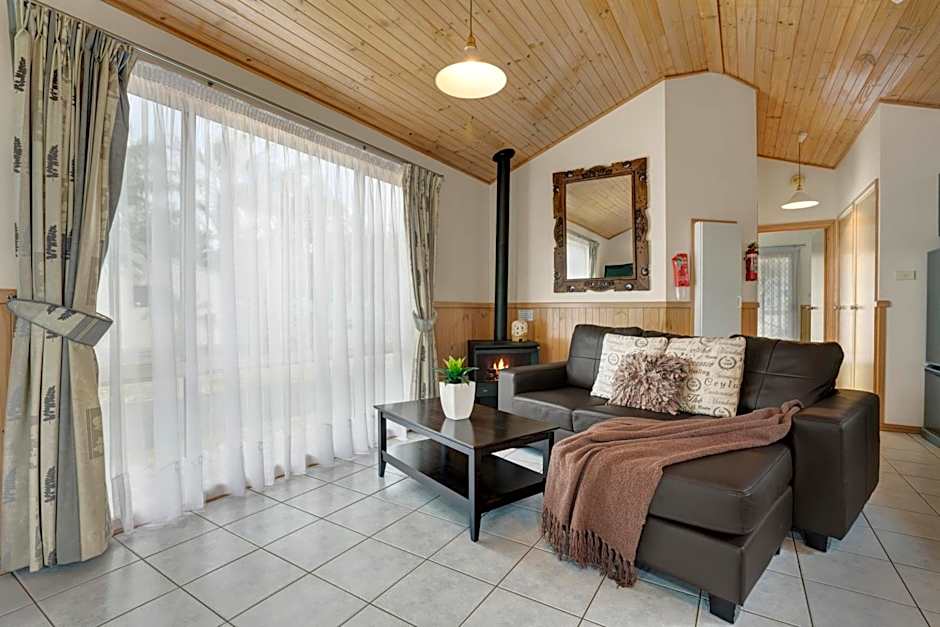 Seven Mile Beach Holiday Park