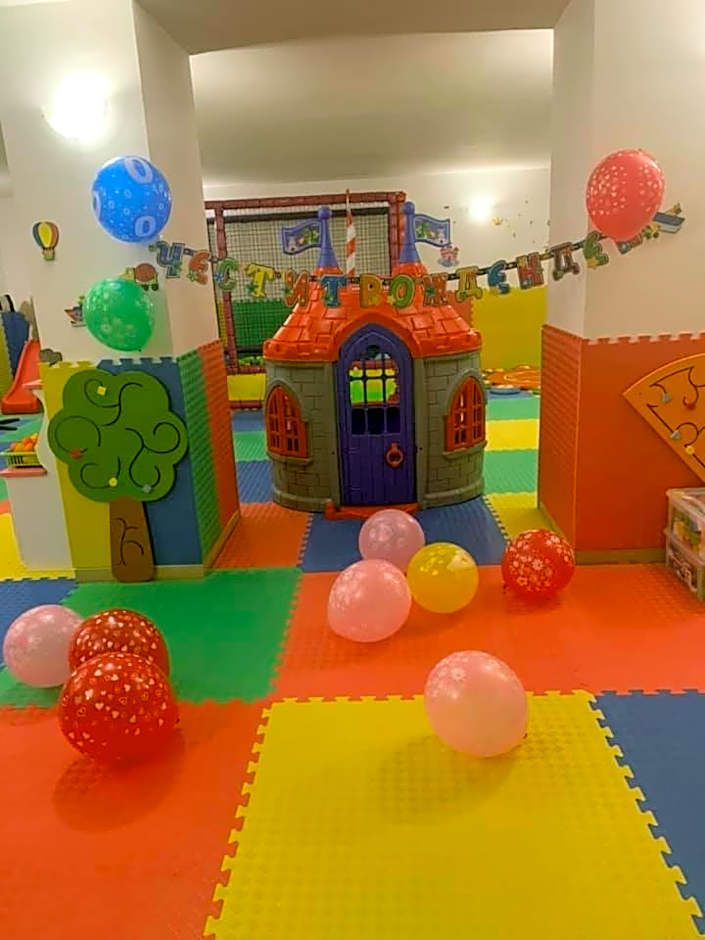 Terra Europe Brontes Hotel