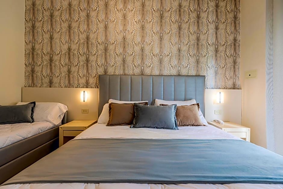 Hotel Athena