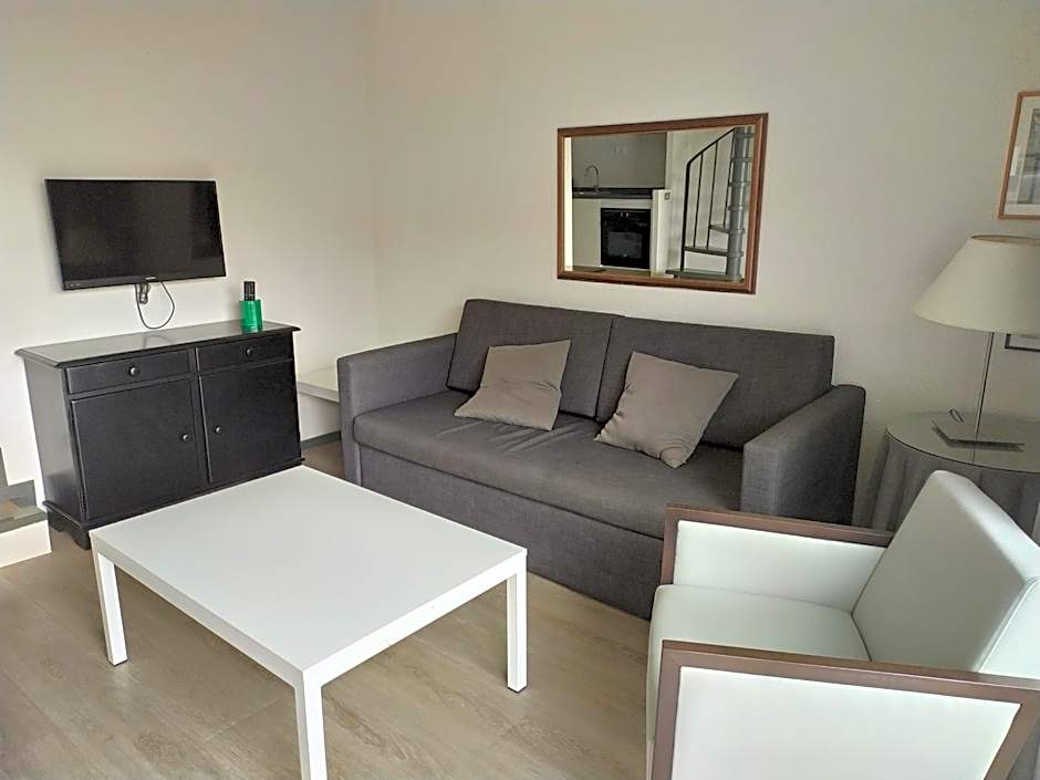 Apartamentos Hg Cristian Sur