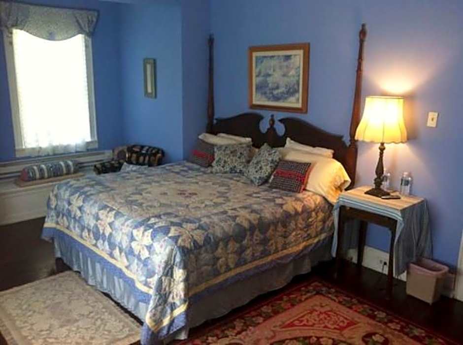 Six Acres Bed & Breakfast