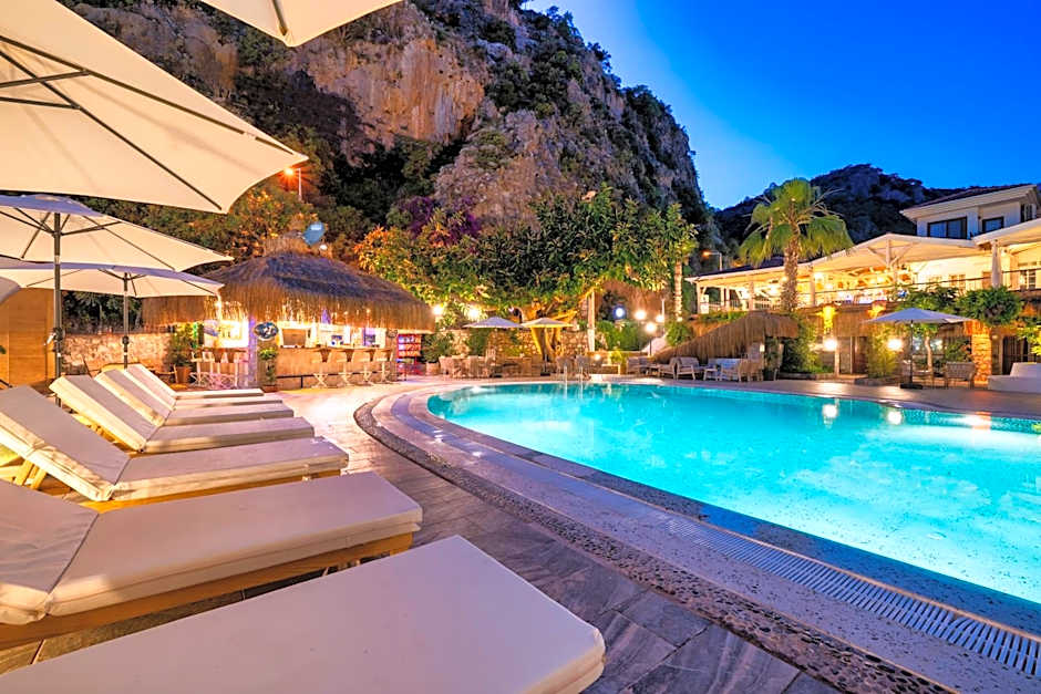 Ata Lagoon Beach Hotel