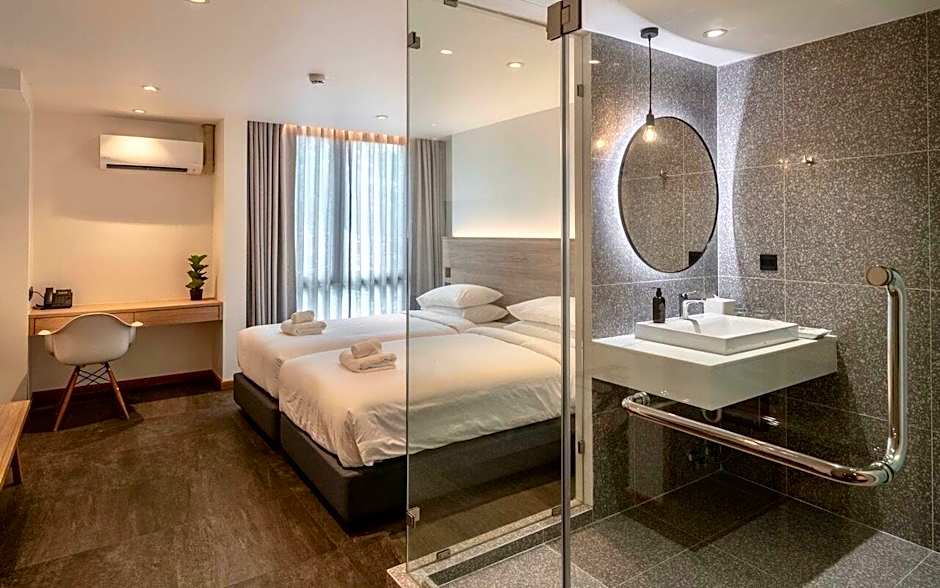 ZEN MASTER HOTEL