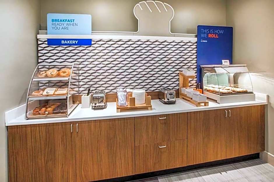 Holiday Inn Express Denver Central - North