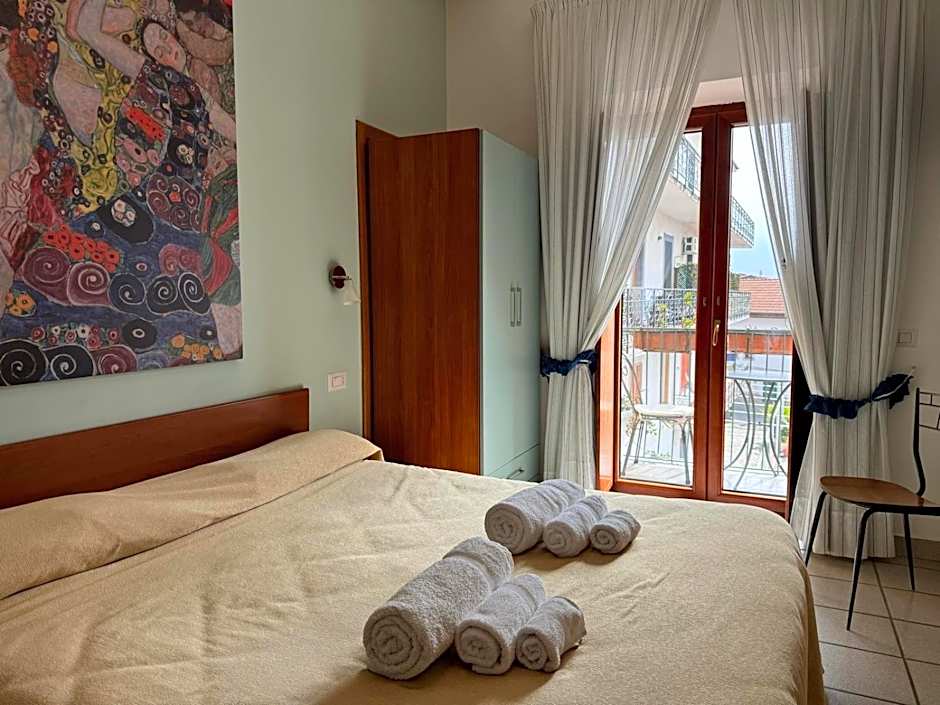 Triple Room — 19 fotoğraftan 1. fotoğraf