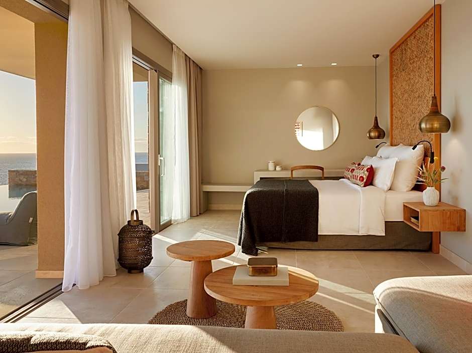 Elix, Mar-Bella Collection