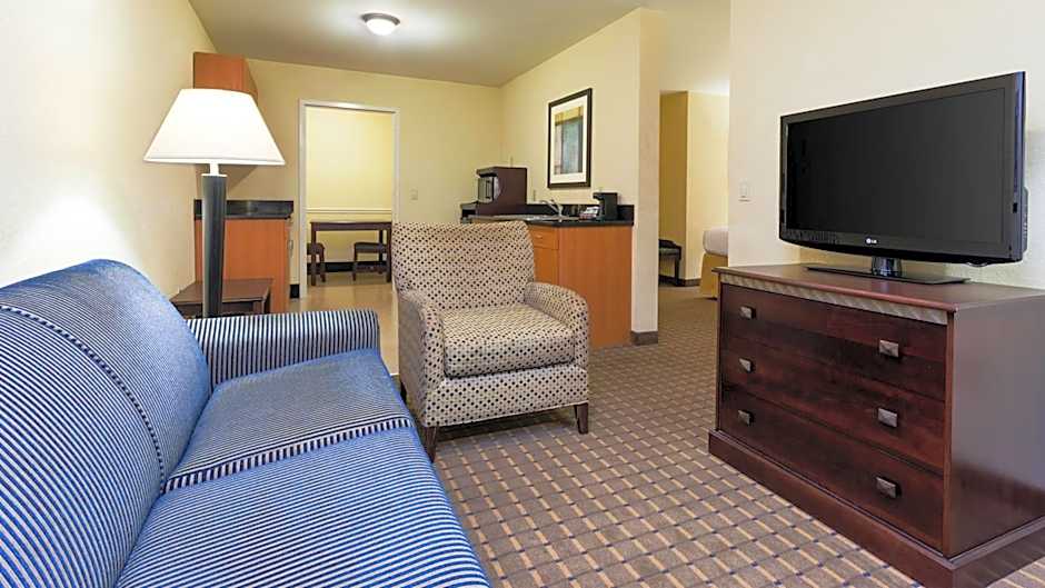 Holiday Inn Express and Suites Allentown West By IHG
