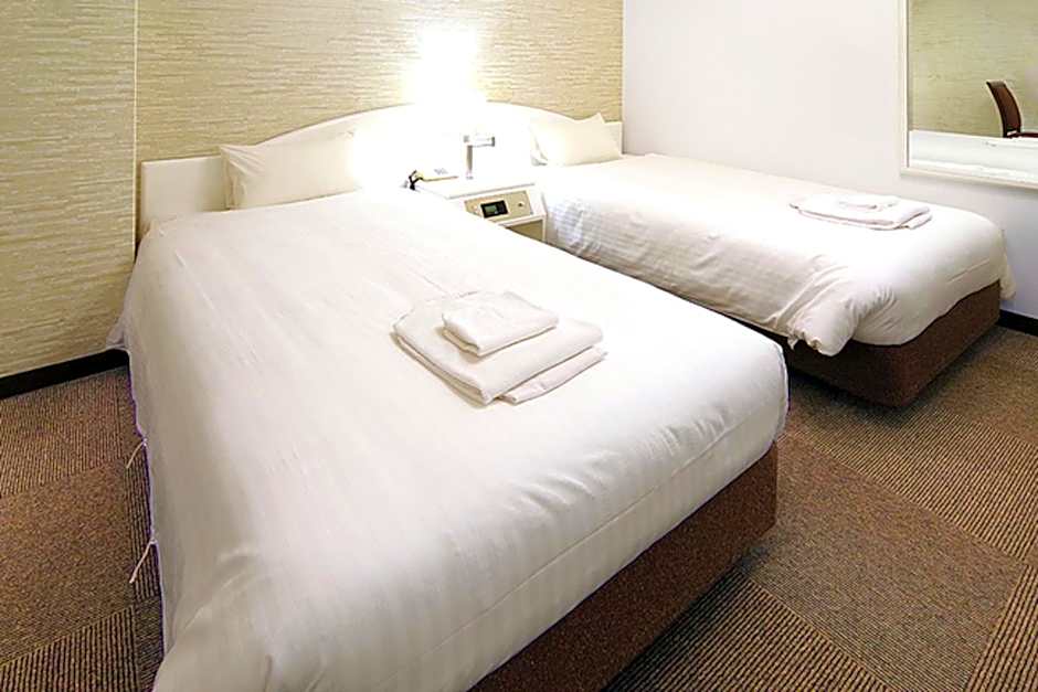 Leo Plaza Hotel