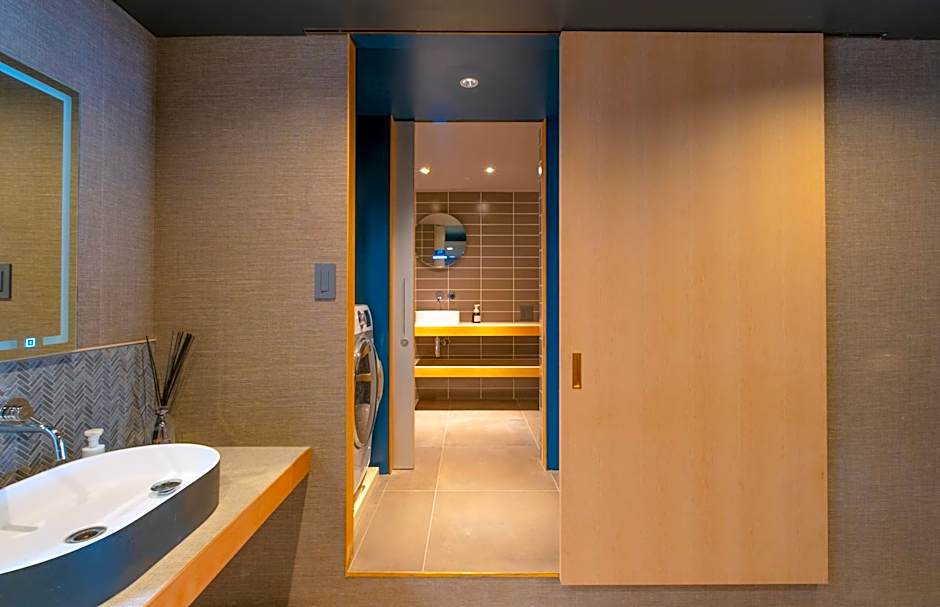 AET & o3 HOTEL