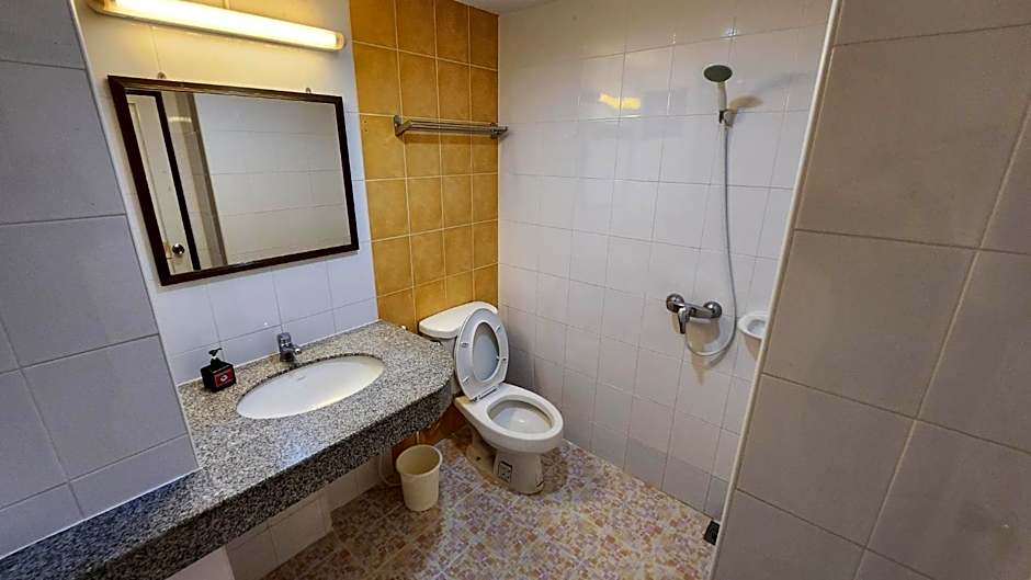 White Rose​ Hotel​ II​